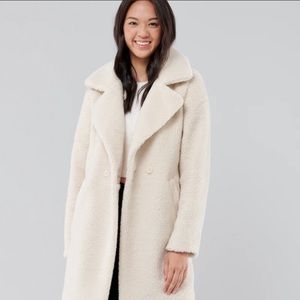 Hollister Cream Teddy Dad Coat